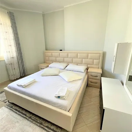 Lungomare Apartment *