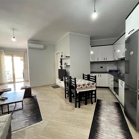 Lungomare Apartment *
